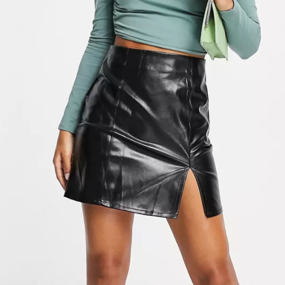 Naanaa | Side Split Faux Leather Mini Skirt in Black